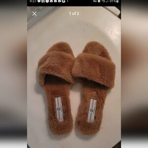 Chinese Laundry fuzzy slide sandals